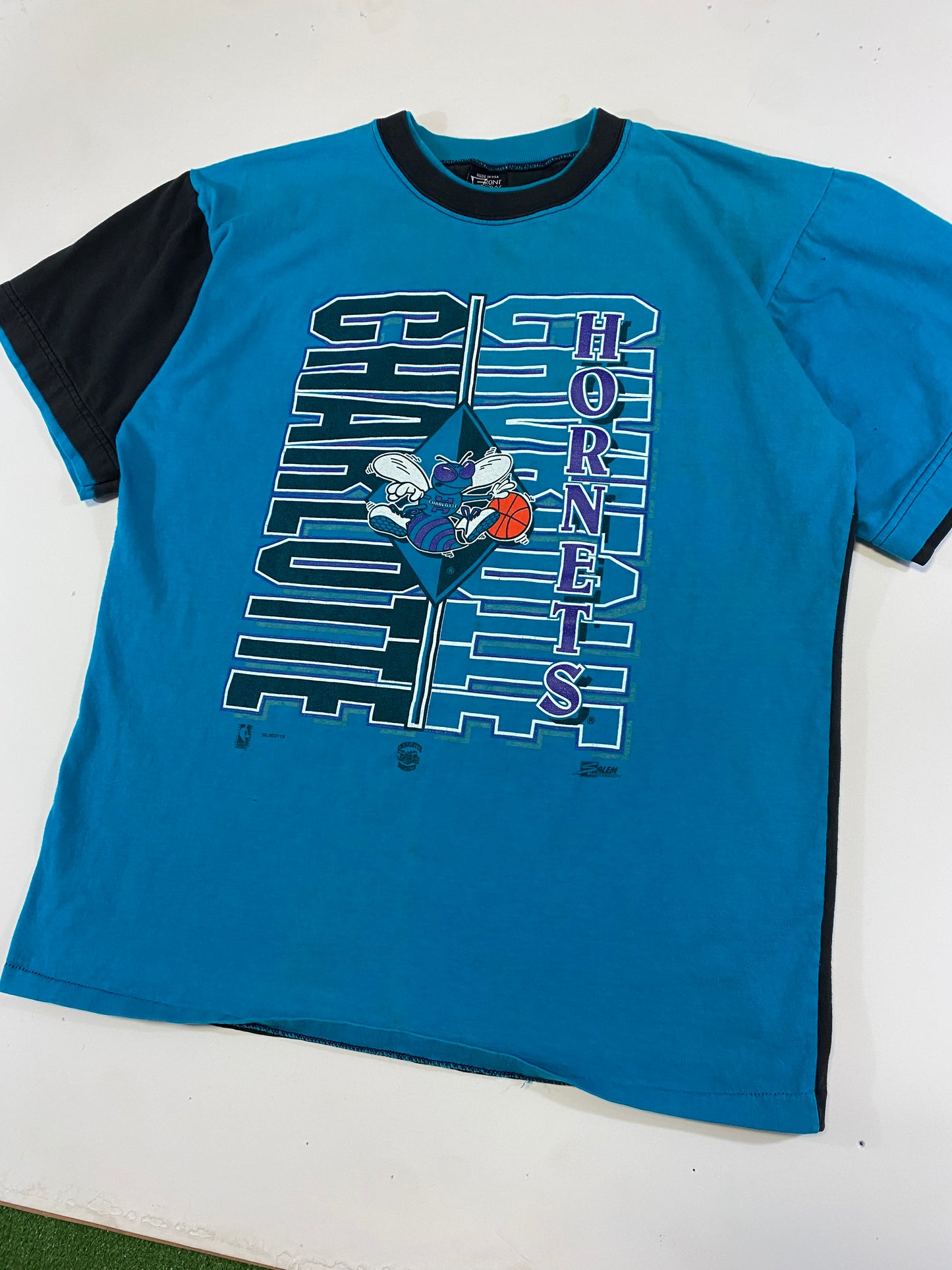 1990’s Charlotte Hornets Cut n Sew Salem Sports T-Shirt XL