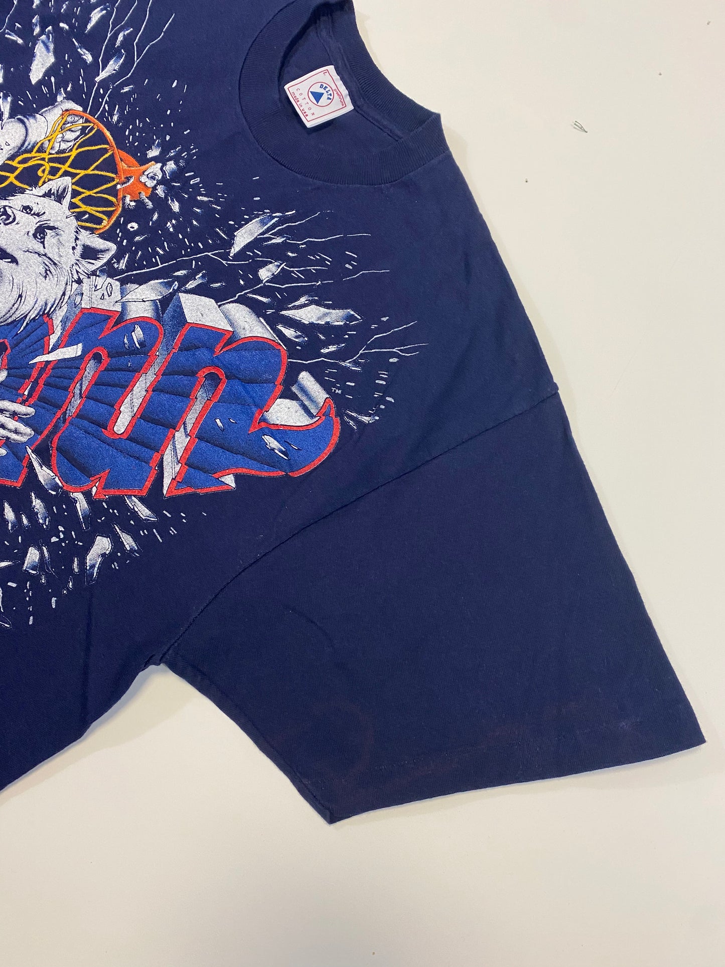 1990’s UConn Huskies Shattered Backboard T-Shirt