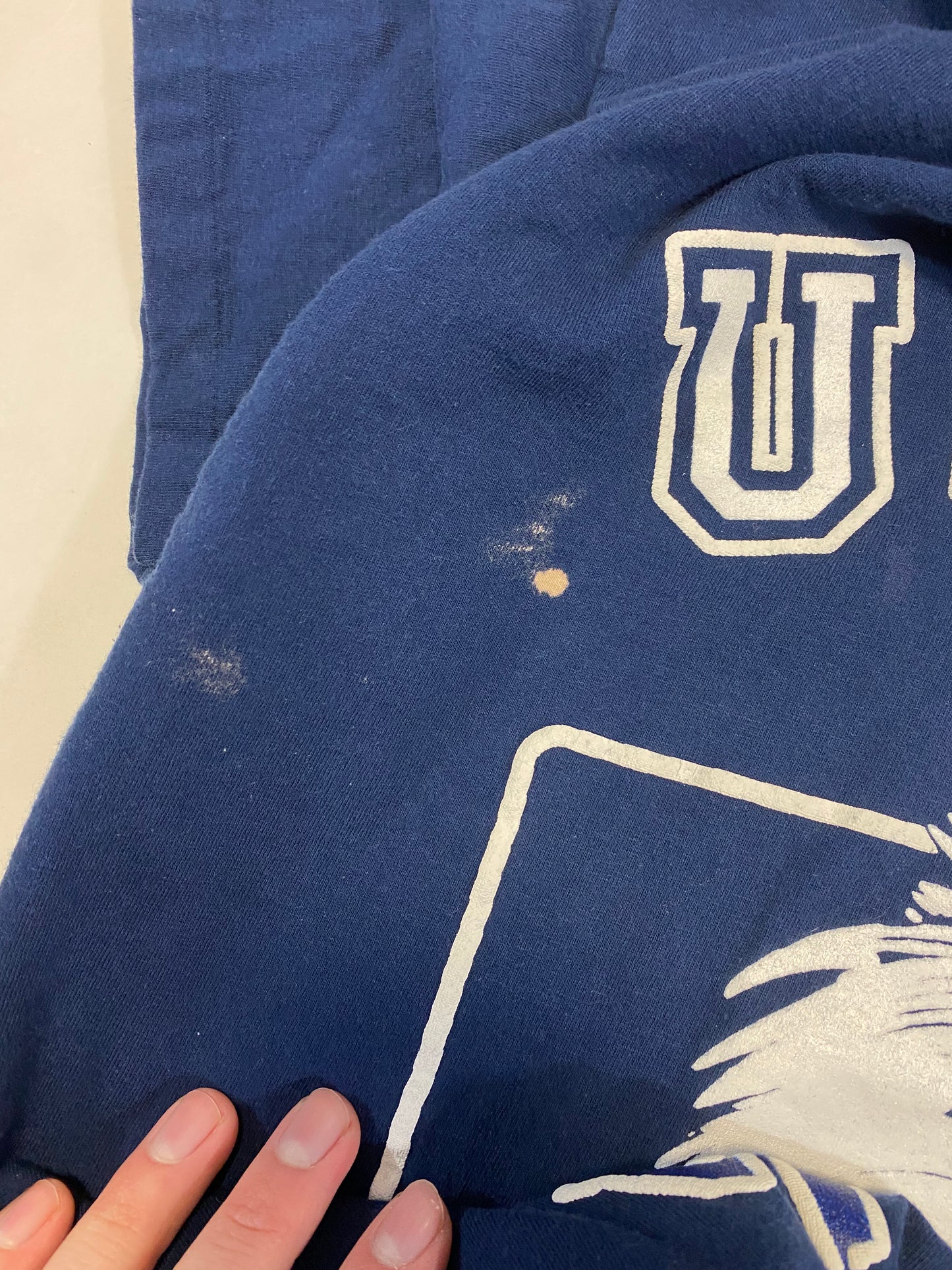 1990’s UConn Huskies T-Shirt