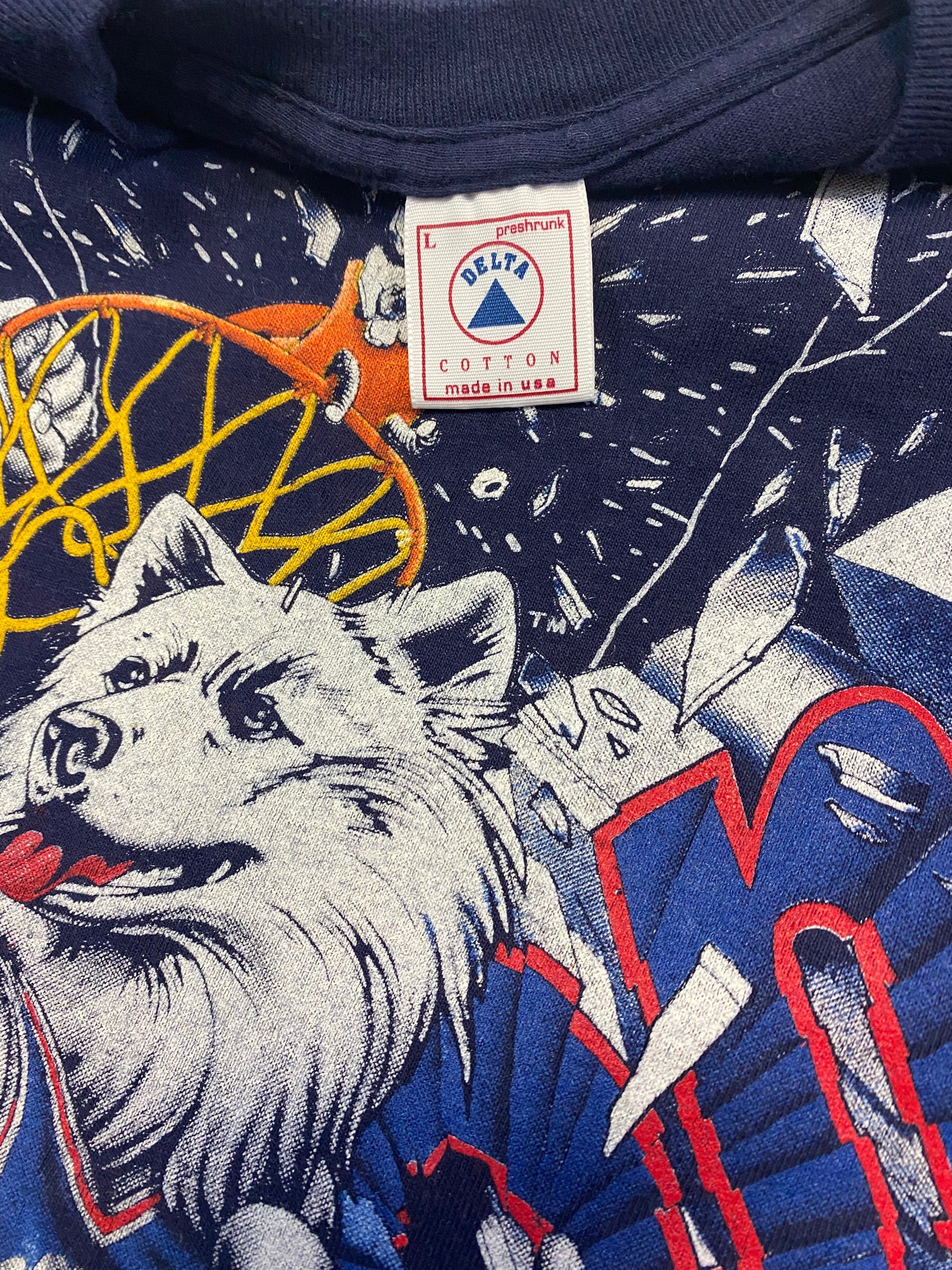 1990’s UConn Huskies Shattered Backboard T-Shirt