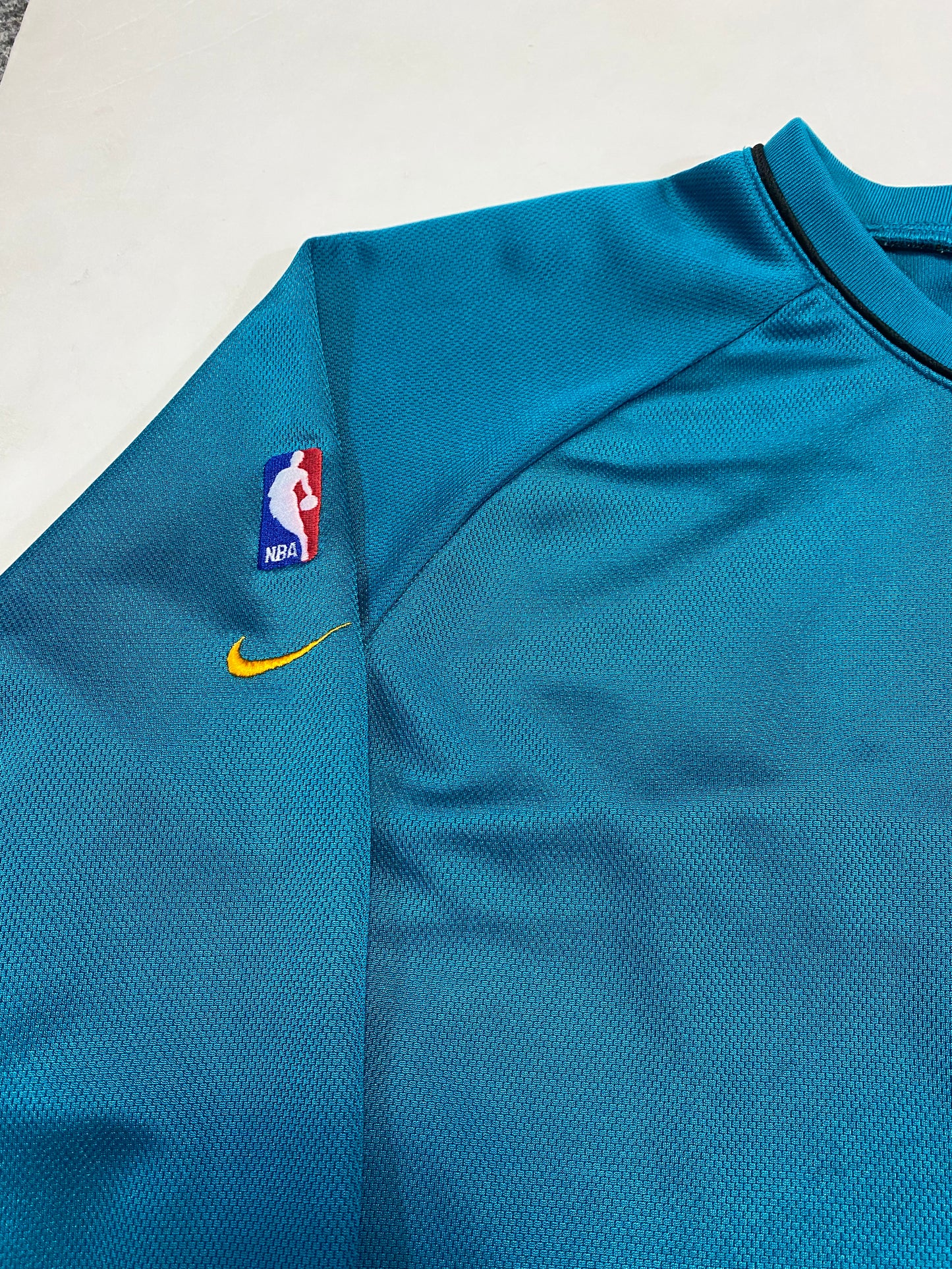 Nike Authentic Detroit Pistons Shootaround Shirt