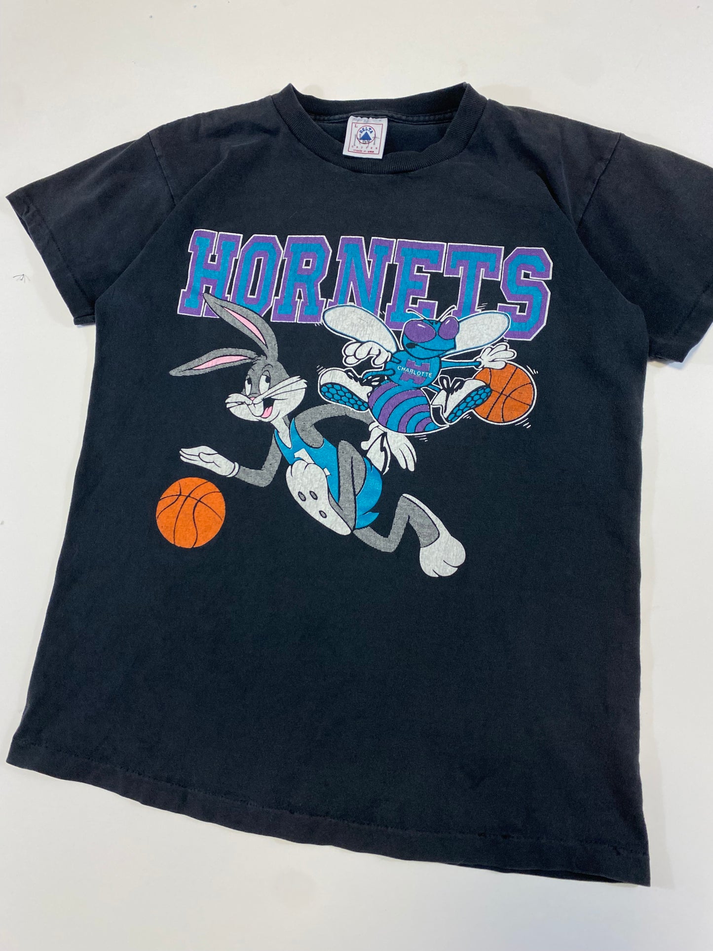 1990’s Looney Tunes Charlotte Hornets Youth T-Shirt L