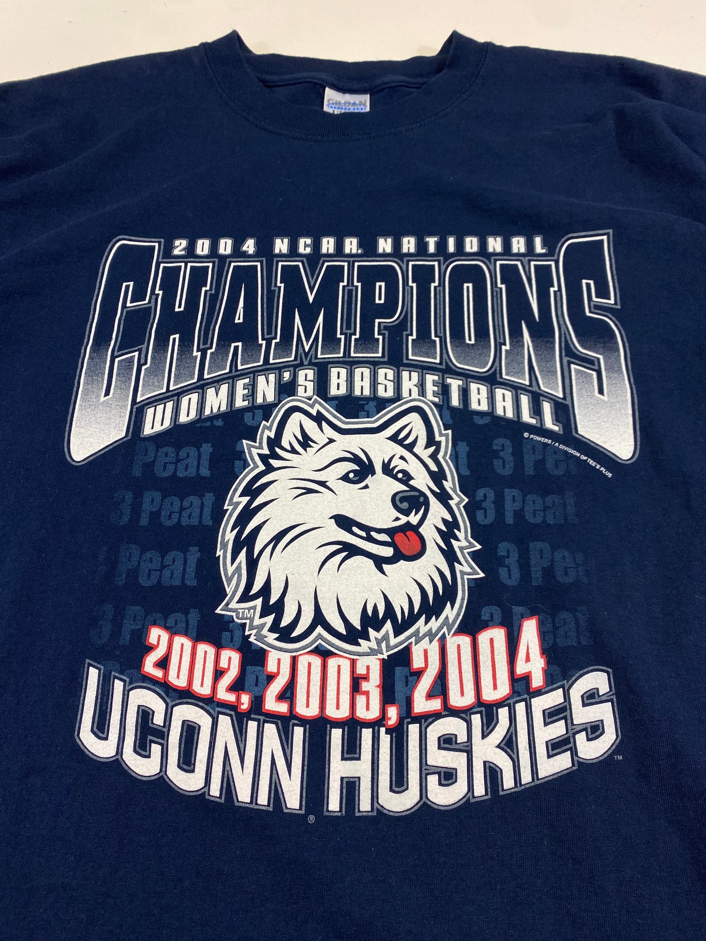 UConn Women’s 2004 3-Peat Basketball T-Shirt XL