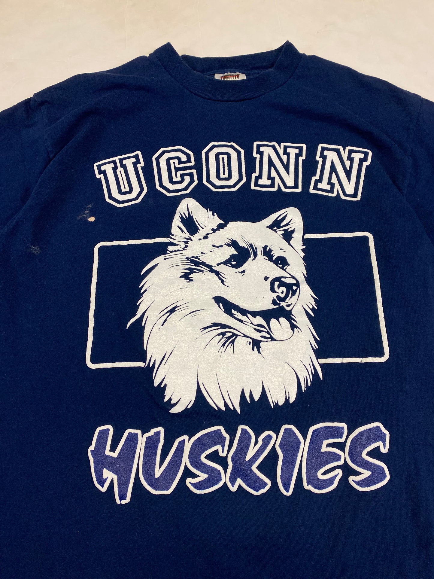 1990’s UConn Huskies T-Shirt