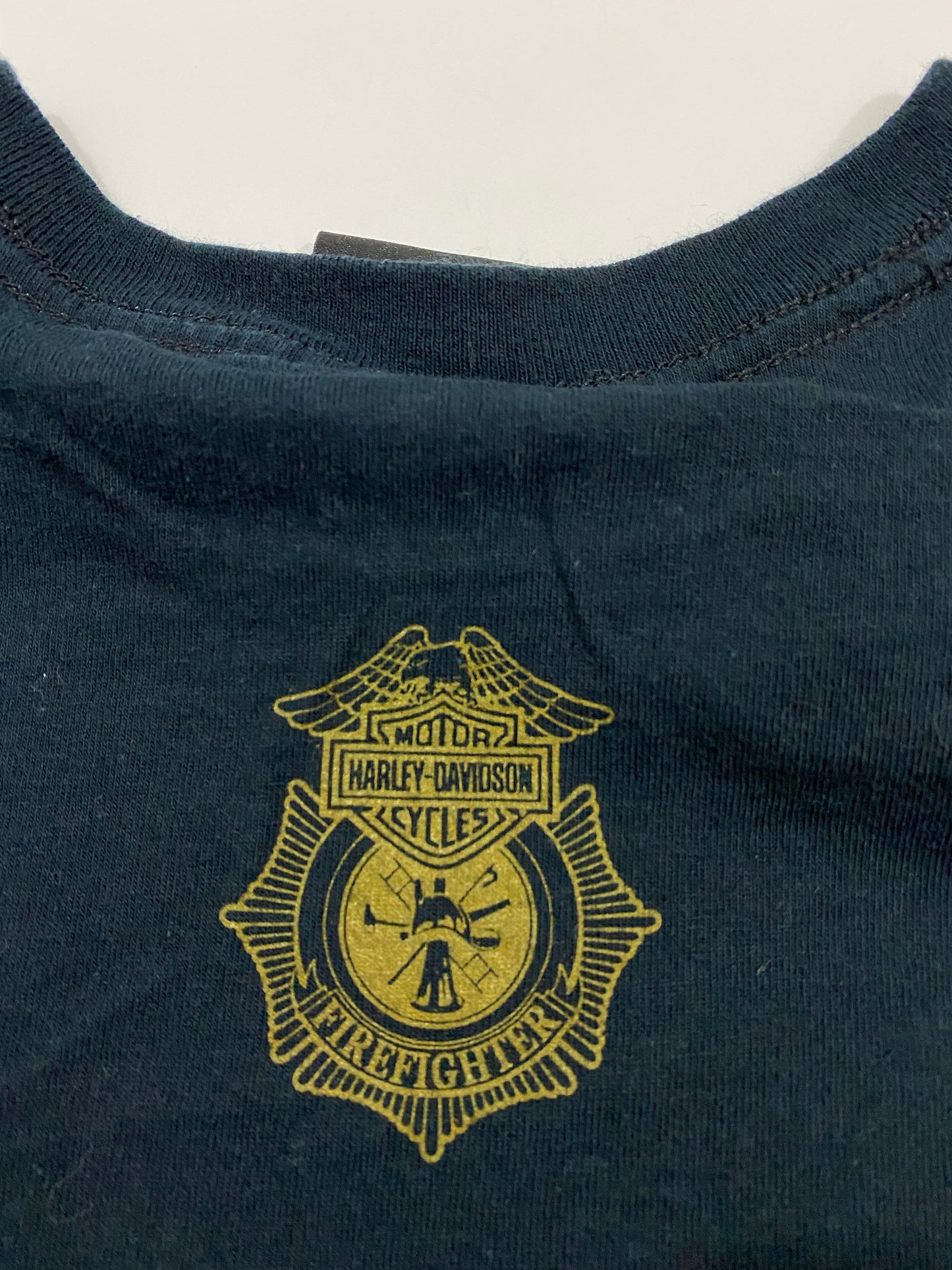 Vtg ‘02 Harley Davidson Firefighter T-Shirt