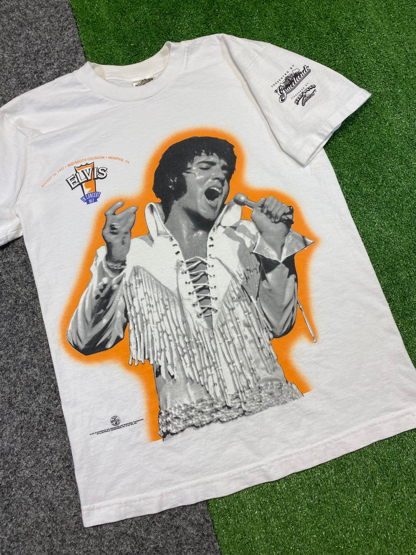 1997 Elvis in Concert Memphis Tennessee T-Shirt