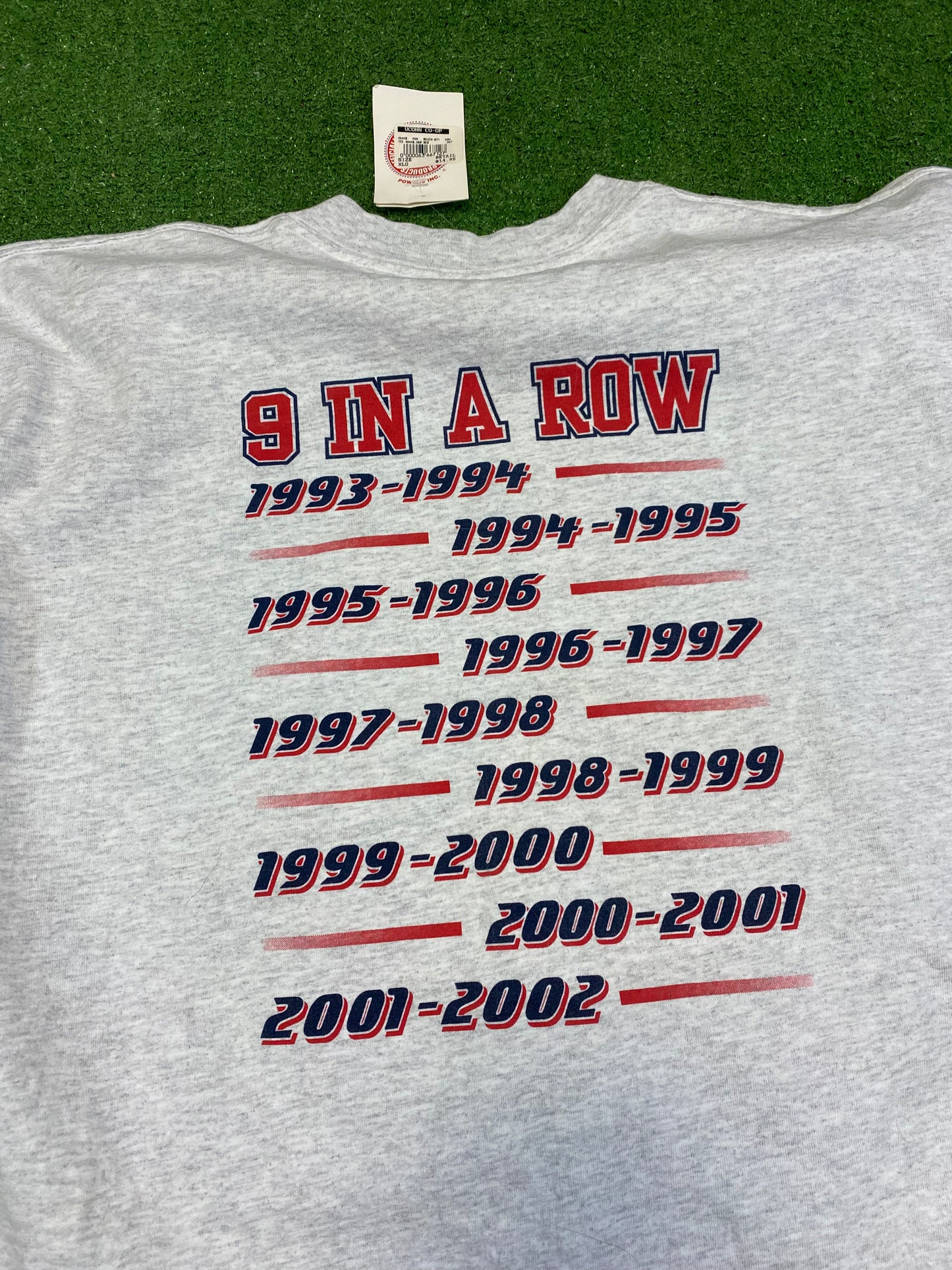 2001-02 UConn Huskies Women’s Basketball T-Shirt