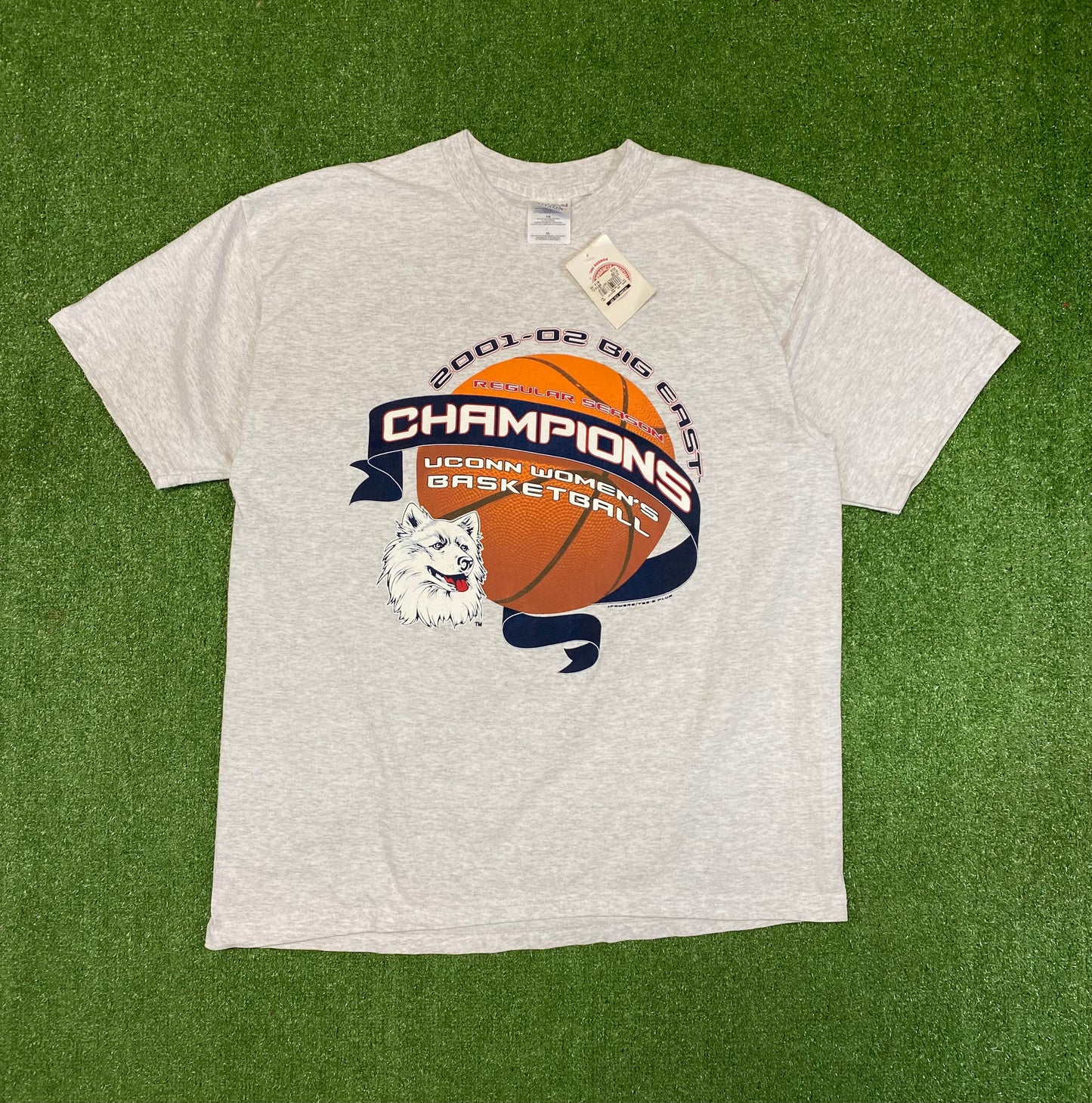 2001-02 UConn Huskies Women’s Basketball T-Shirt