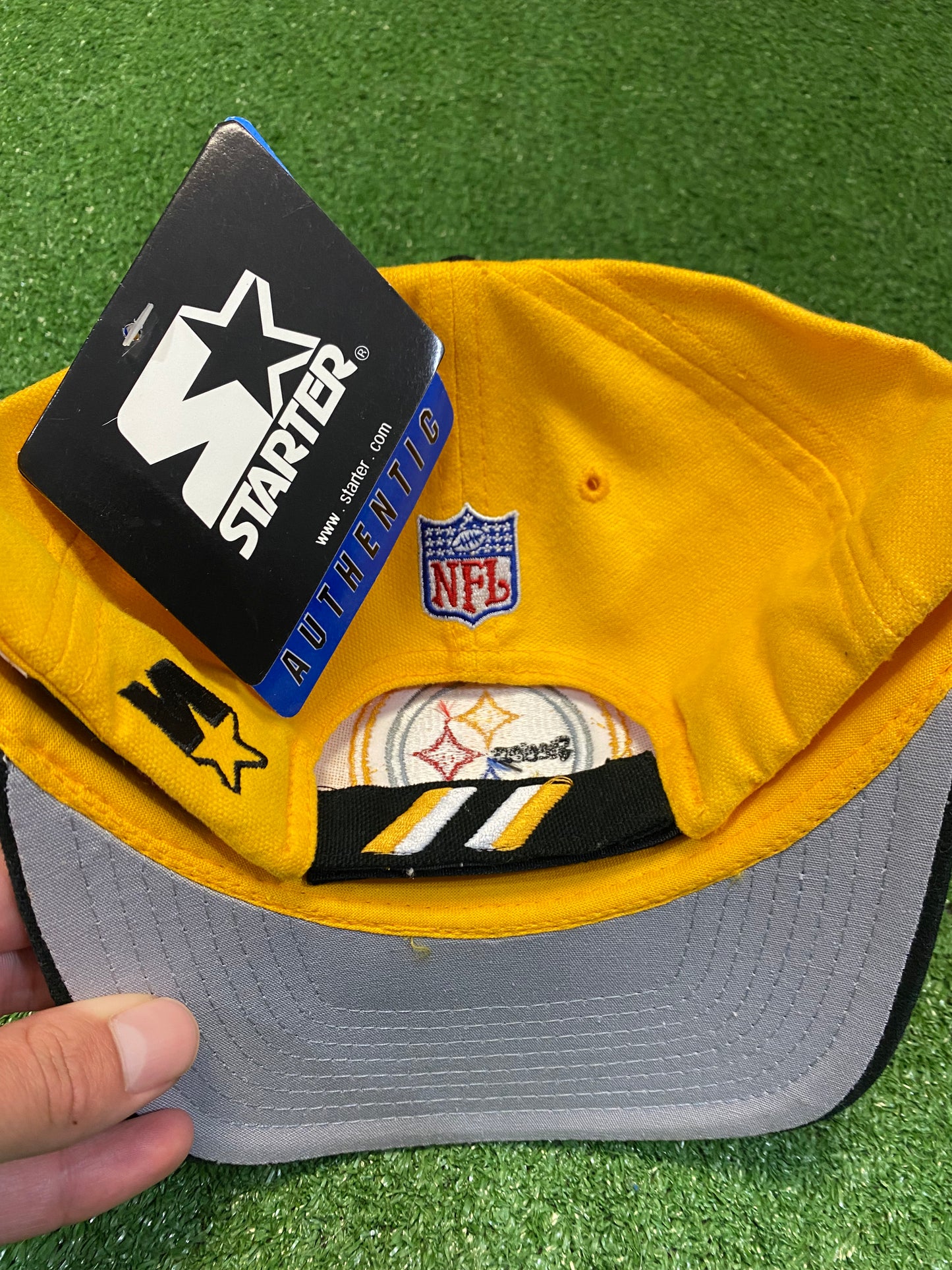 Starter Pittsburgh Steelers Velcroback Hat